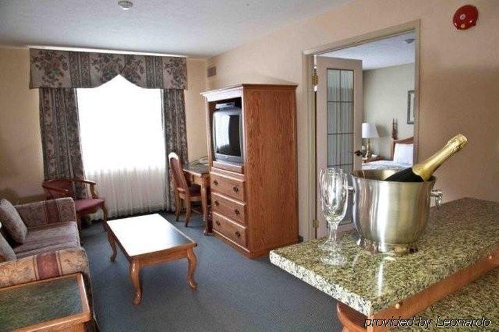 Stone Gate Inn Orillia Habitación foto