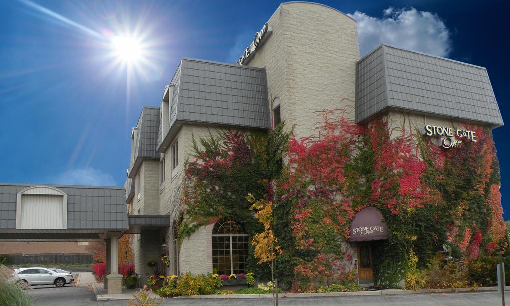 Stone Gate Inn Orillia Exterior foto