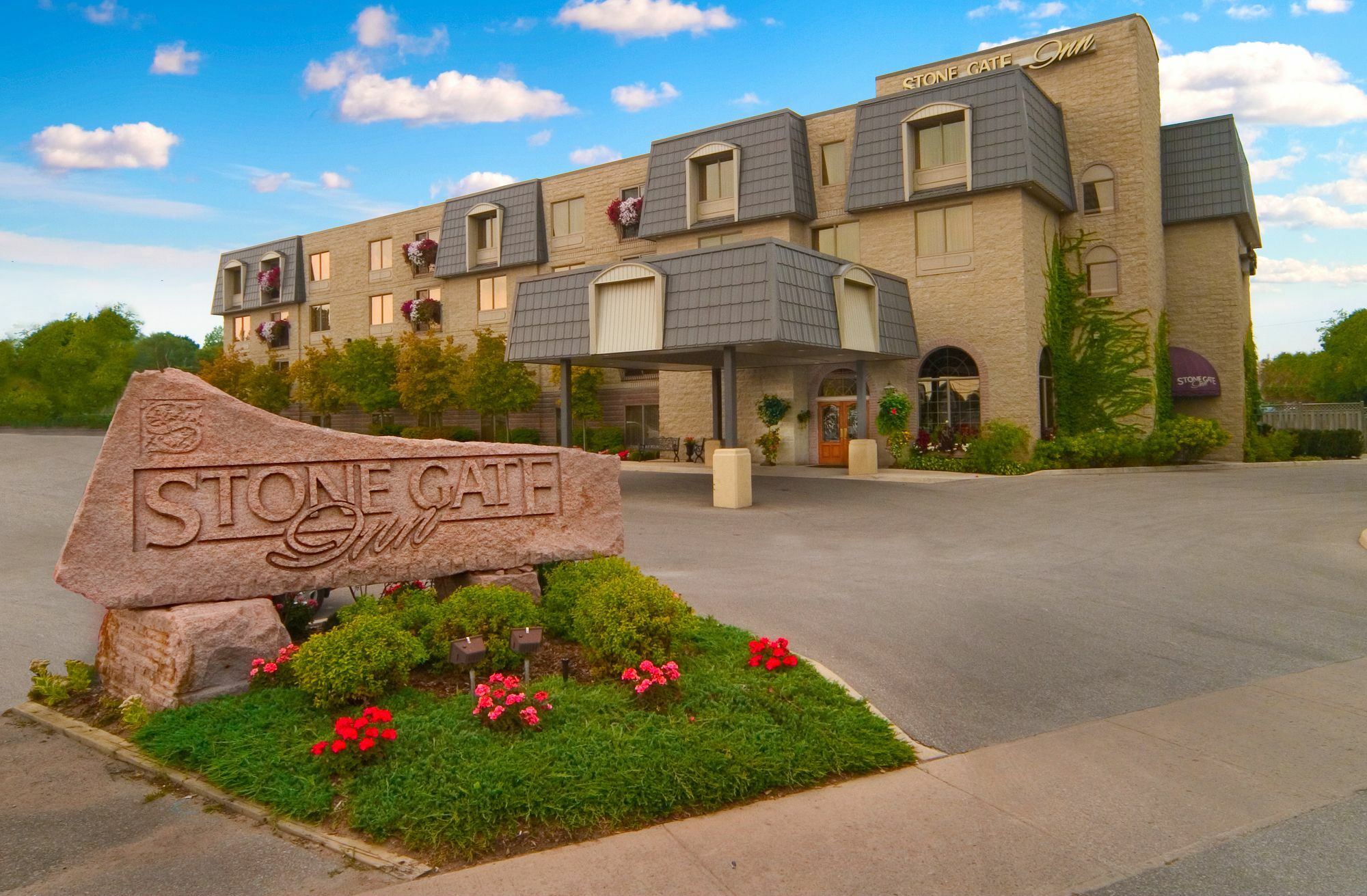 Stone Gate Inn Orillia Exterior foto